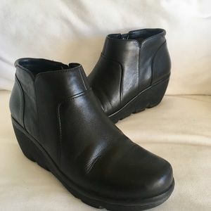 CLARKS Clarene Sun Black Leather Ankle Boots